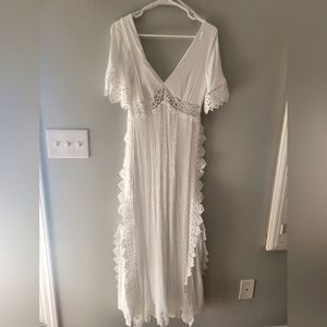 Lulus white flowy maxi dress